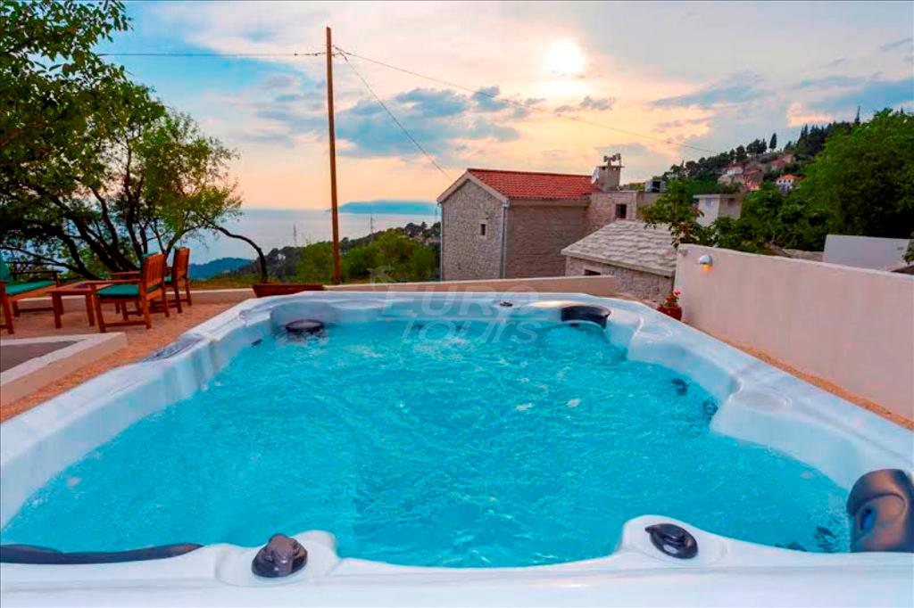 Holiday house Pirak Makarska